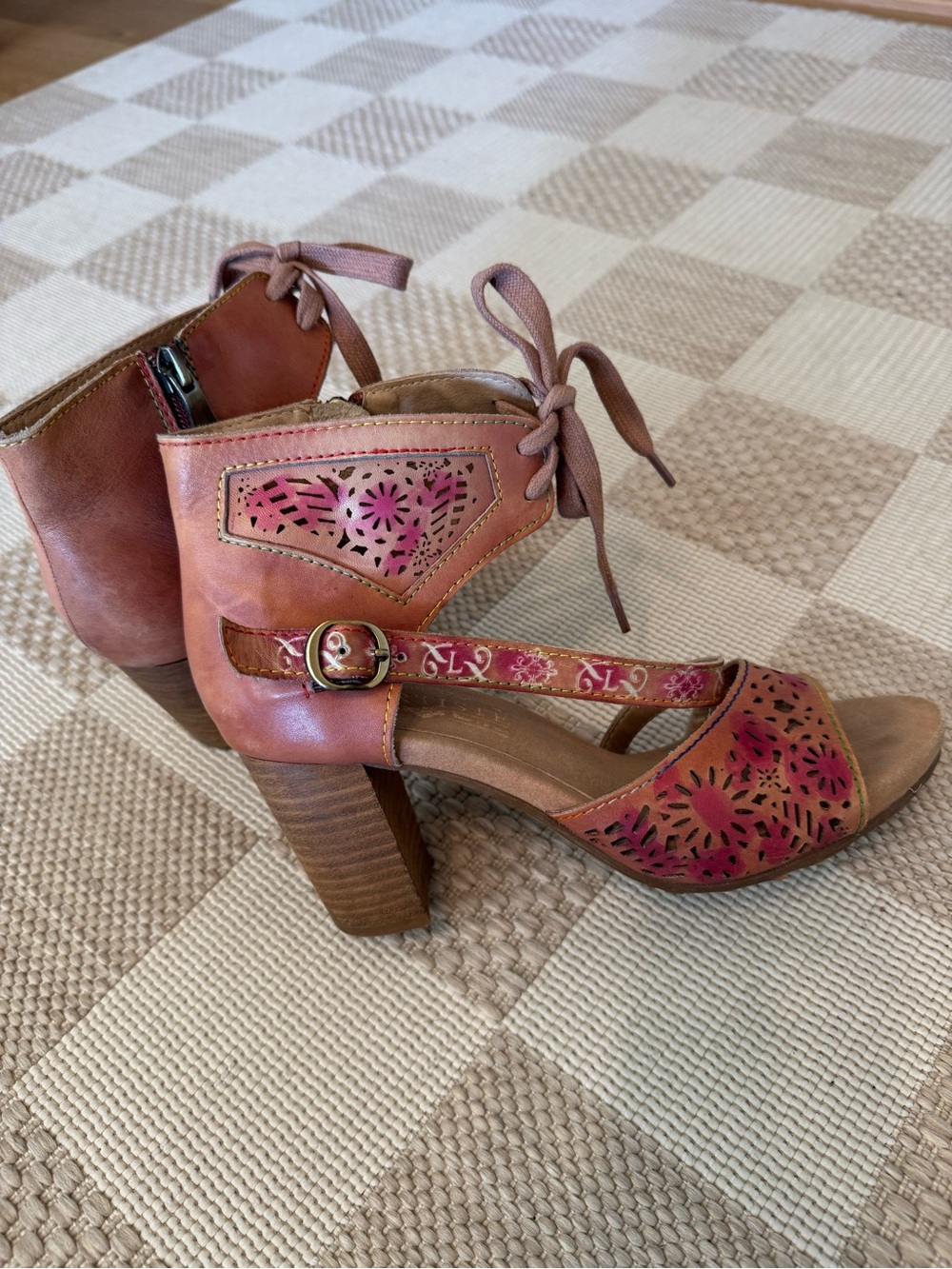 L’Artiste Spring Step Sujala Floral Cutout Block Heel Sandals